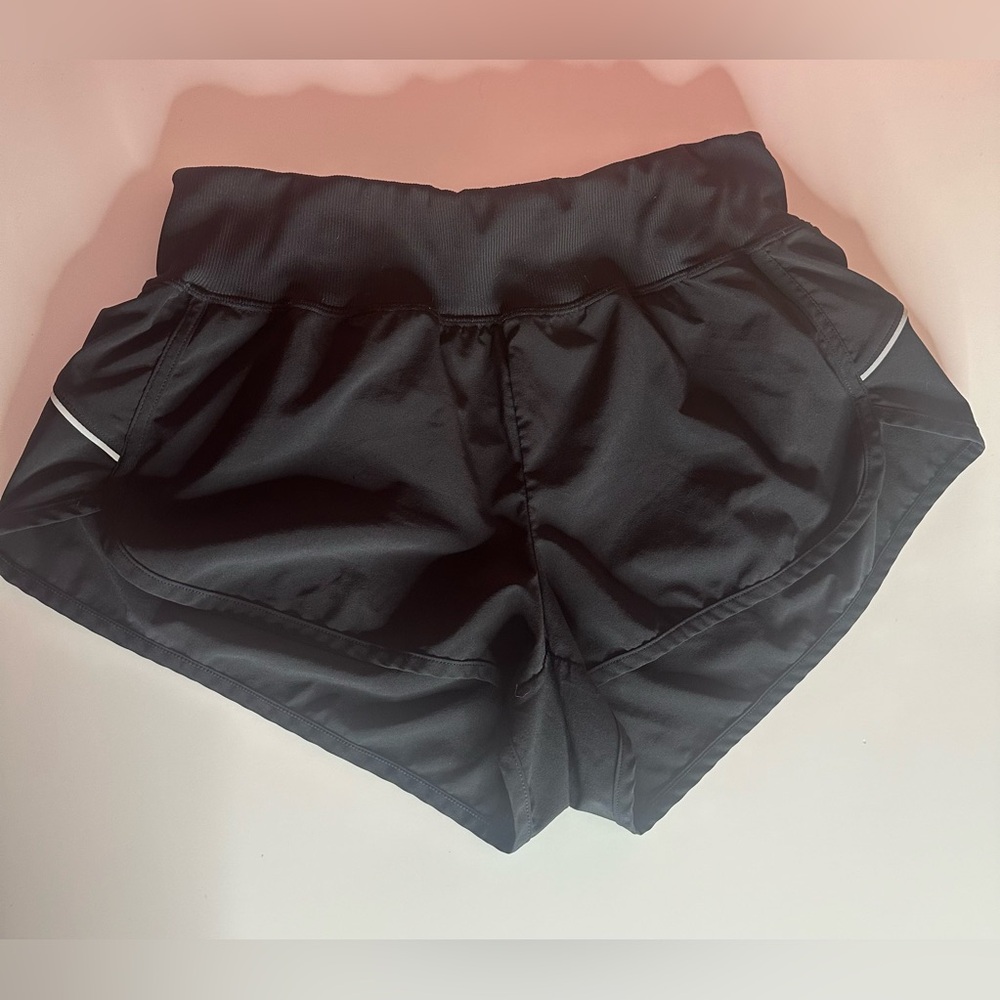 Women’s Zella activewear shorts in black and white size medium